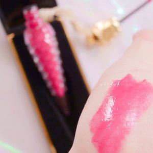 REVIEW & SWATCHES] Christian Louboutin Doracandy Loubilaque Lip Gloss -  Glamorable