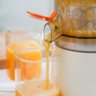 一键榨汁，每天补充满满维C｜实现橙汁自由...