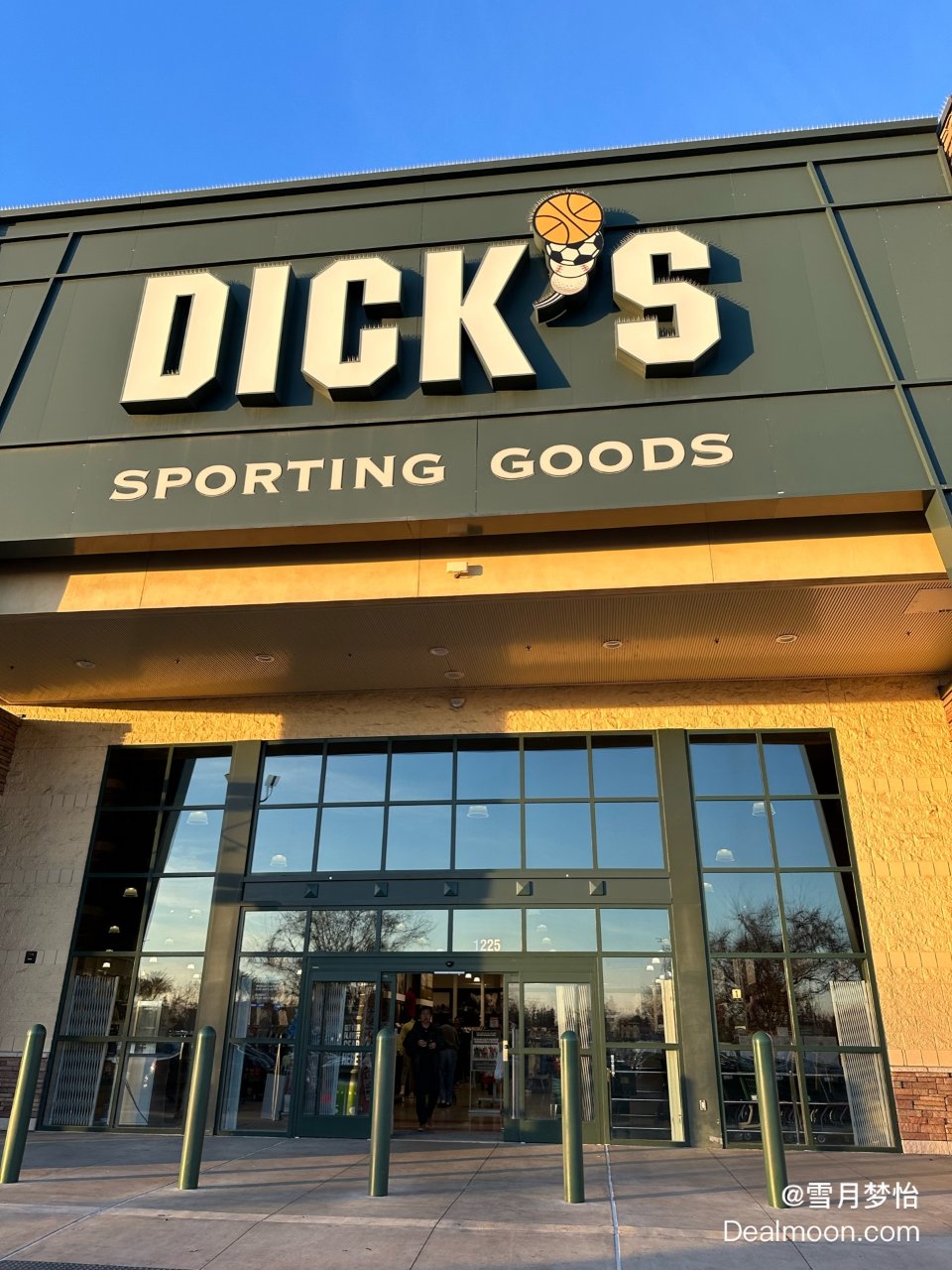 Dick’s sporting承包了 弟...