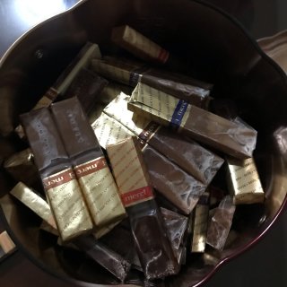 最近爱买巧克力...