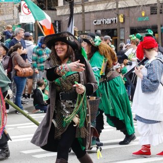 西雅图绿帽子节欢乐大游行，这样的城市叫我...