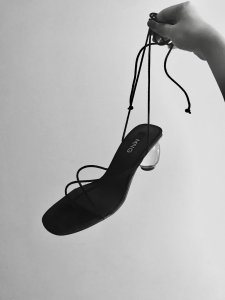 神仙绑带鞋 | Mango黑色透明跟绑带鞋