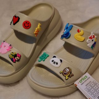 全世界独一无二的泡芙鞋Crocs...