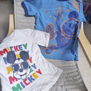 男娃都喜欢的mickey t恤...