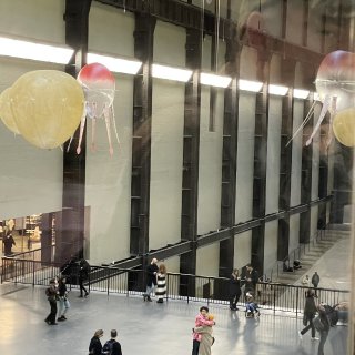 伦敦展览，Tate Modern漂浮水母...