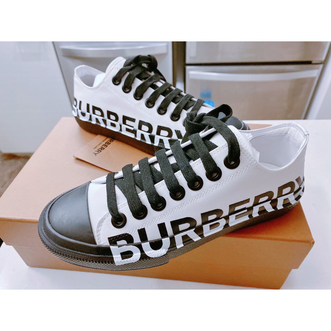 Burberry 大logo运动鞋...