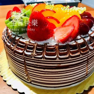 好朋友做的生日蛋糕🎂+养生南瓜🎃玉米🌽粥...
