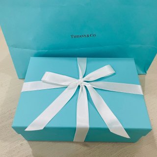 小姐姐送的Tiffany新婚礼物 喜欢💕...