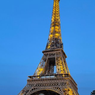 是巴黎鐵塔🗼呀 ...