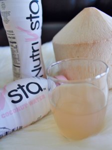 【微众测】清甜可口的Nutrivsta粉色椰汁