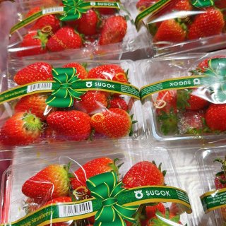 包装很好看的韩国草莓🍓...