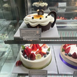 紐約探店｜巴黎貝甜 · 滿櫥窗的蛋糕我選...
