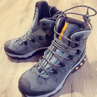 2022四月天 - 登山鞋...