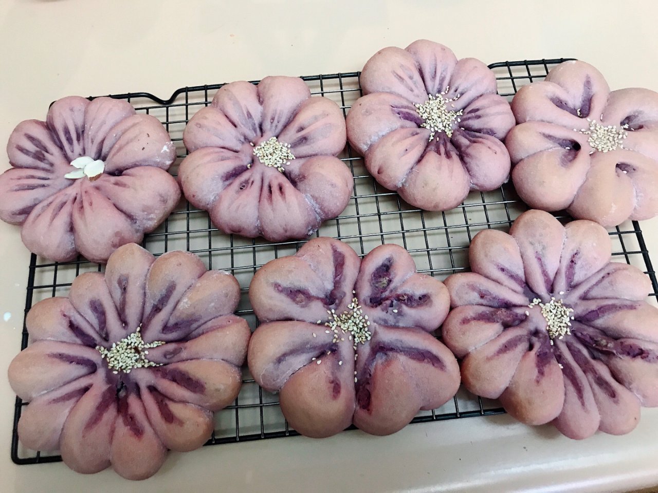 花型紫薯芋头面包 ...