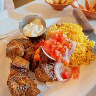 只有薯条好吃的黎巴嫩烤肉店 ⁉️ Tan...