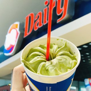 甜品不能停 | 终于吃到DQ的双倍抹茶暴...