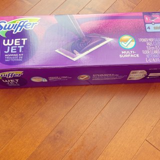 紫色的swiffer wet jet...