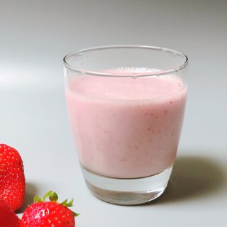 健康饮料/草莓奶昔...