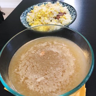 蛋炒饭,姜汁枸杞红枣鸡汤
