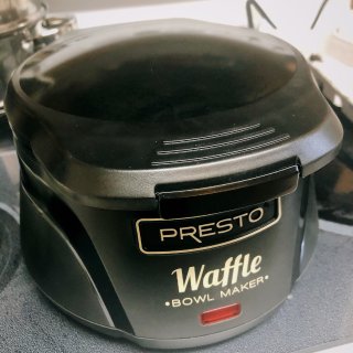 可以做waffle bowl的小机器...