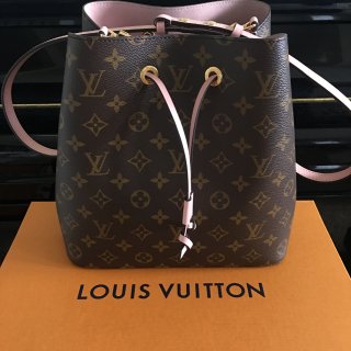 Louis Vuitton Neonoe $1,590