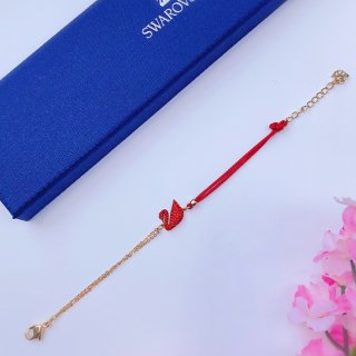 Macy's 梅西百货,Swarovski 施华洛世奇,红天鹅,Gold-Tone Red Crystal Swan & Half-Chain Bracelet