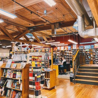西雅图 | 遇见宝藏书店❤下雨天和读书更...