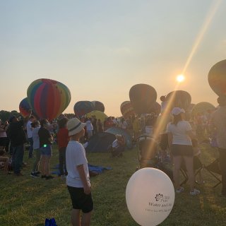 第一次去看热气球，一年一度的热气球嘉年华...