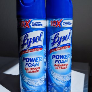 Lysol家的又一款浴室清洁产品...