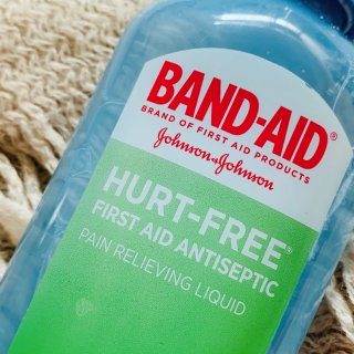BAND-AID Hurt-Free 