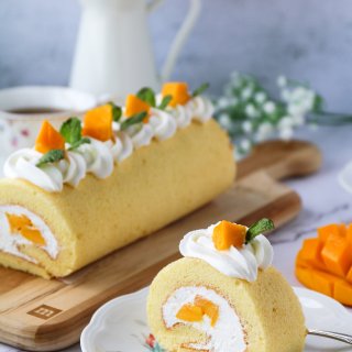 芒果蛋糕卷｜又到了疯狂吃芒果的季节...