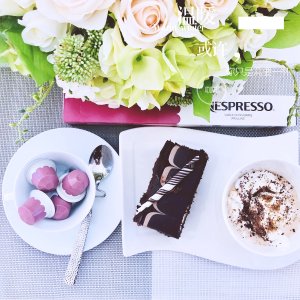 让心情变美丽的：巴黎榛子夹心糖风味咖啡➕巧克力慕斯蛋糕🍰