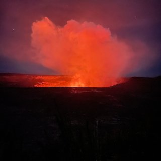 大岛的火山喷发🌋...