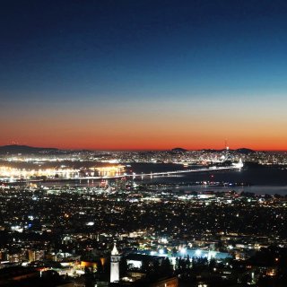 北加州東灣夢幻夕陽夜景，柏克萊大學山上的...