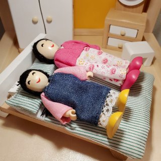 【小孩小小屋打造】Hape 小屋添置娃娃...