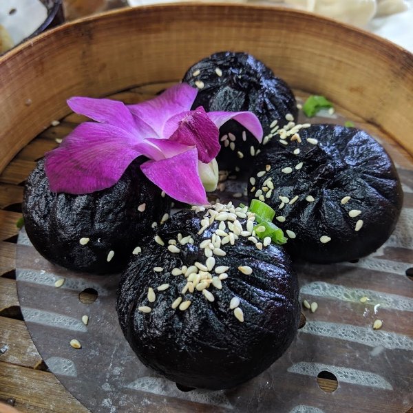 黑皮小笼包