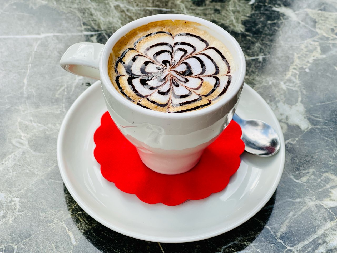 品尝土耳其咖啡☕️@萨拉热窝gravur...