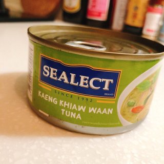 來點泰式風味—Sealect 吞拿魚罐頭...