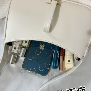 Charles& Keith 包治百病...