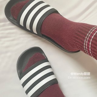 Adidas澡堂拖鞋，让每一步都踏出时尚...