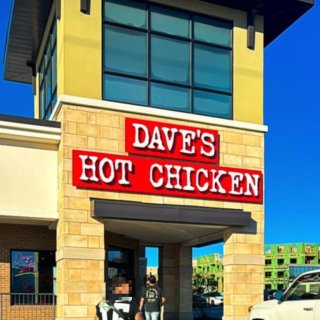 Dave's Hot chicken