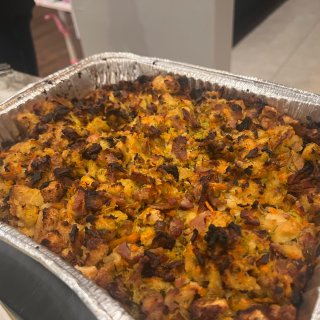 Friendsgiving-俄罗斯家庭的...