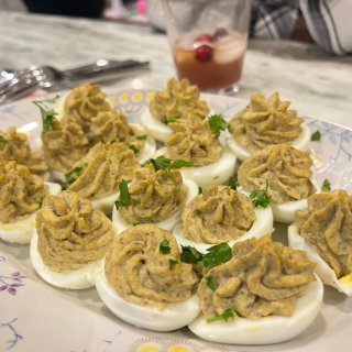 Friendsgiving-俄罗斯家庭的...