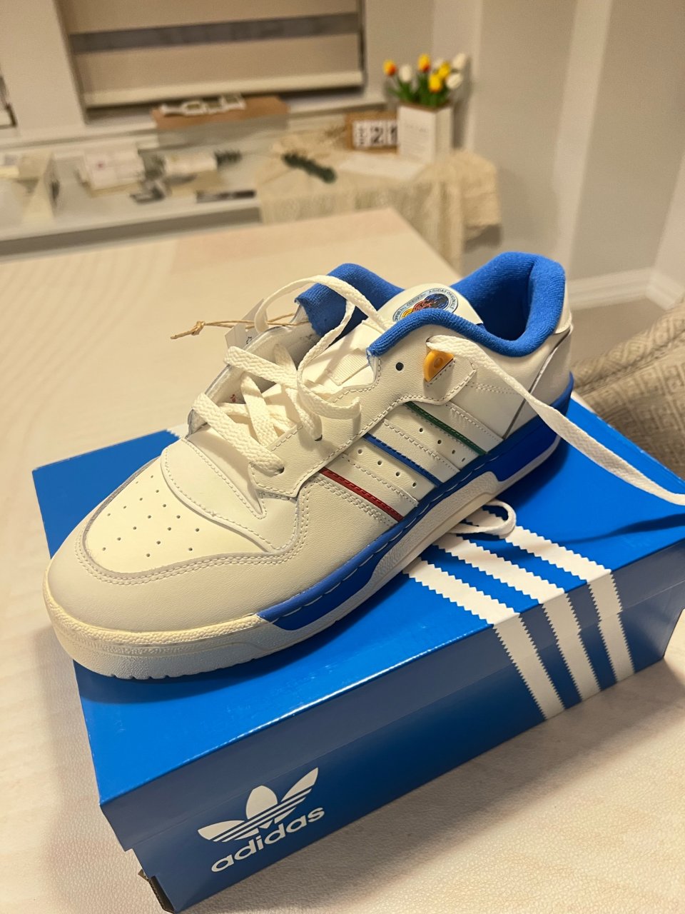 Adidas 阿迪达斯