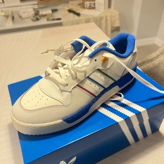 Adidas 阿迪达斯