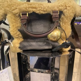 安利大折扣 Burberry $1650...