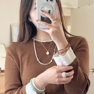 🌙衣橱｜初春的颜色🤍💚🤎 这三个搭一起太...