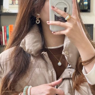 🌙衣橱｜初春的颜色🤍💚🤎 这三个搭一起太...