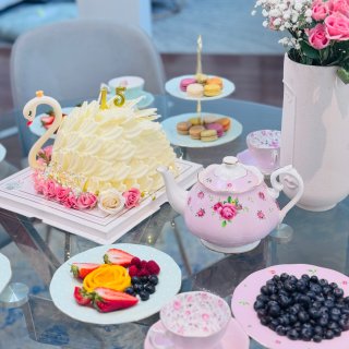 闺女生日，整了一个白天鹅蛋糕...