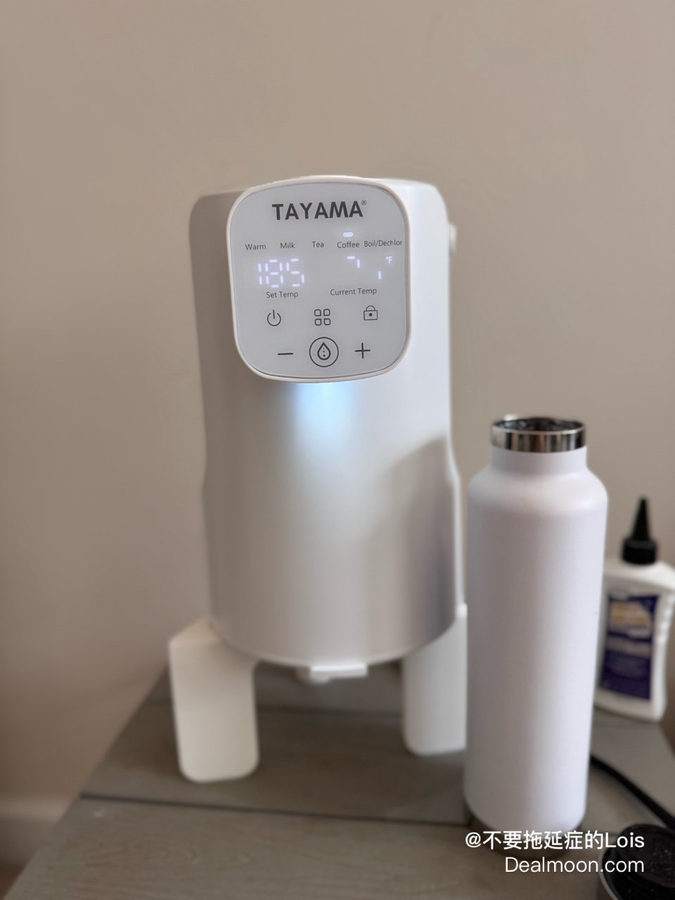 玻璃的白色煮水壶 water dispe...